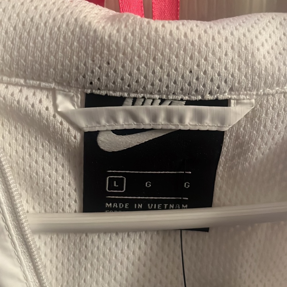Nike jacket - Picture 2 of 3